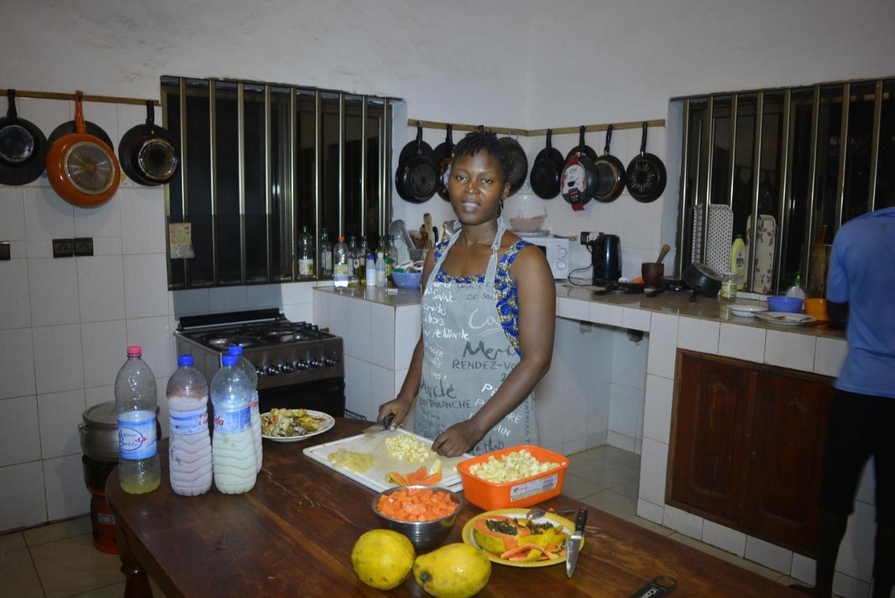 Bed and Breakfast Chez Sabine à Abomey Extérieur photo